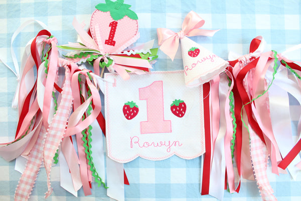 Strawberry Scalloped High Chair Banner